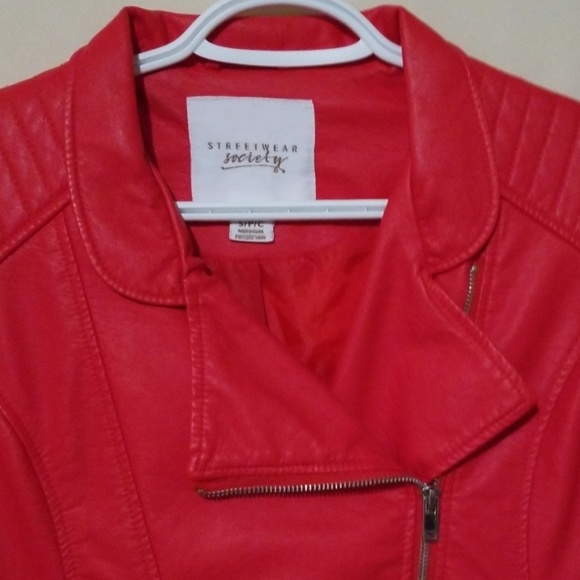 🌸Red Leather Jacket - Picture 3 of 4